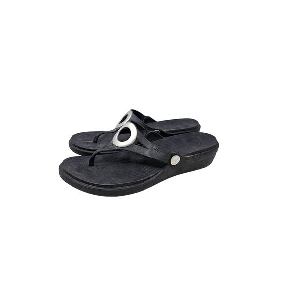 Crocs 8 Sanrah Beveled Circle Black Thong Flip Flop Comfort Casual Coastal - Picture 3 of 4